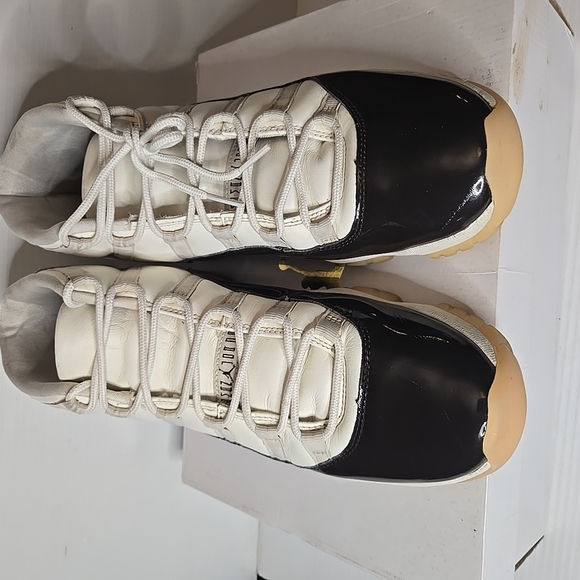 Womens 12 Air Jordan 11 Mid Neapolitan AR0715-101 - Picture 4 of 13